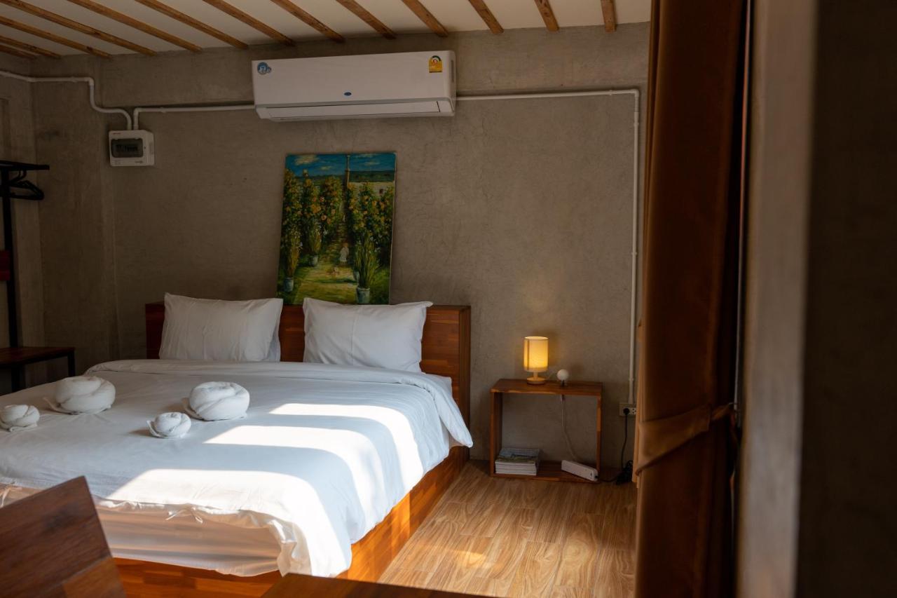Banmai87 Guest House บ้านไม้87 เกสต์เฮ้าส์ Ayutthaya Eksteriør billede