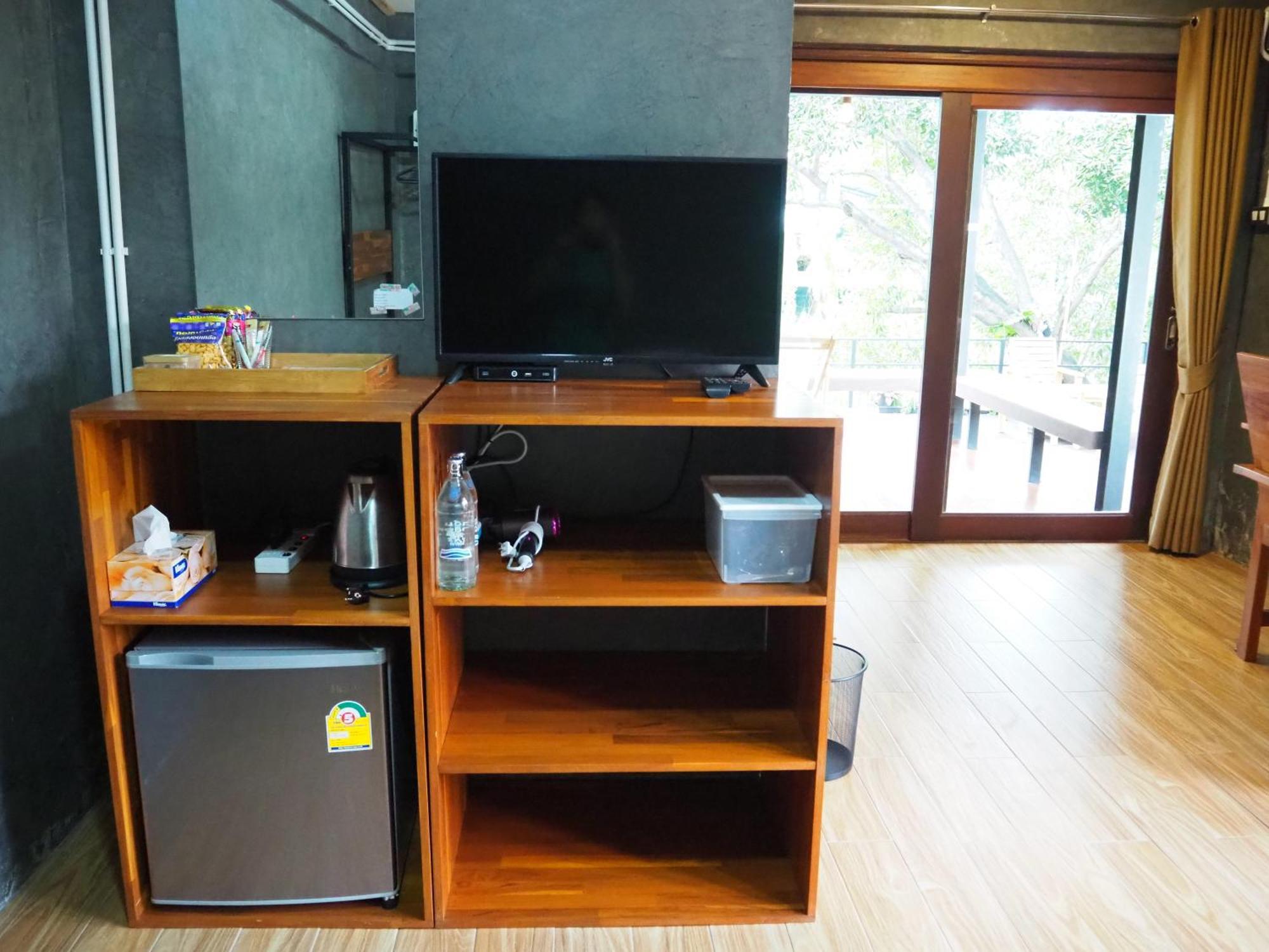 Banmai87 Guest House บ้านไม้87 เกสต์เฮ้าส์ Ayutthaya Eksteriør billede